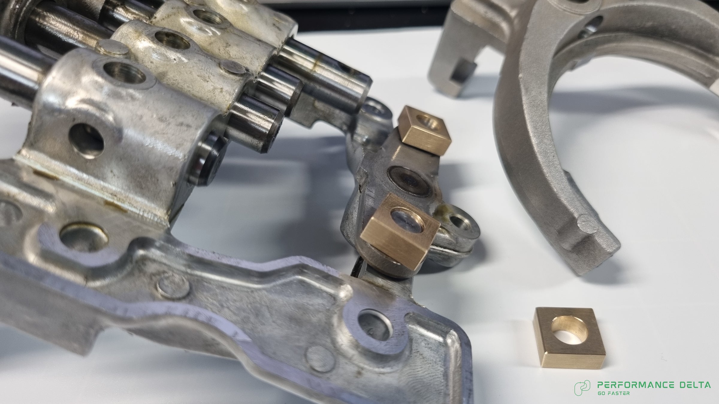 MX-5 / Miata NC / RX-8 Schaltgetriebe (MT6) Schaltsteuerungsbuchse